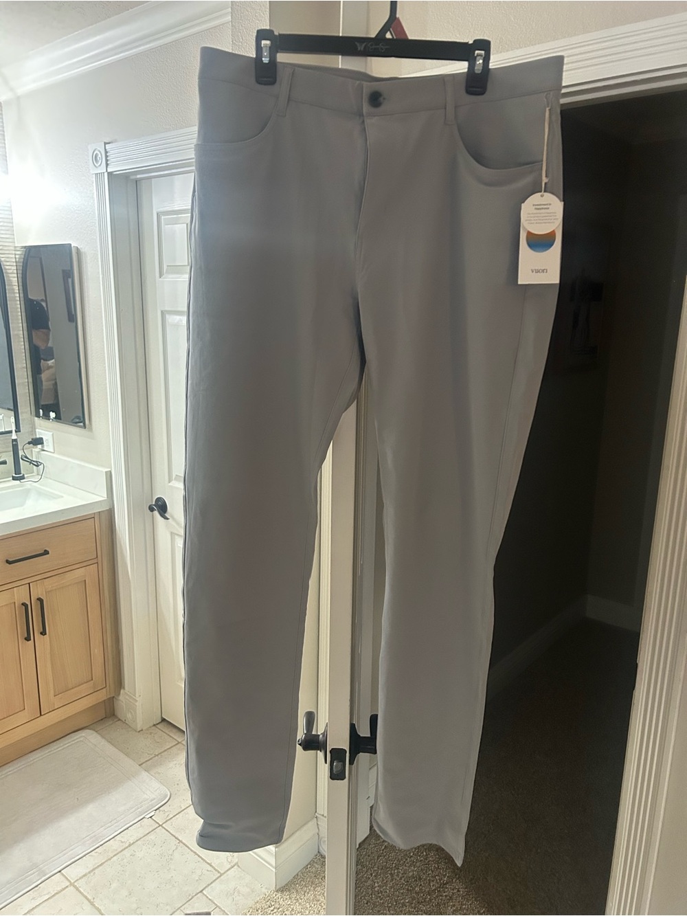 Vuori Meta grey slim fit pants